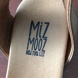Worn twice. MIZ MOOS NYC sandals 8. All leather